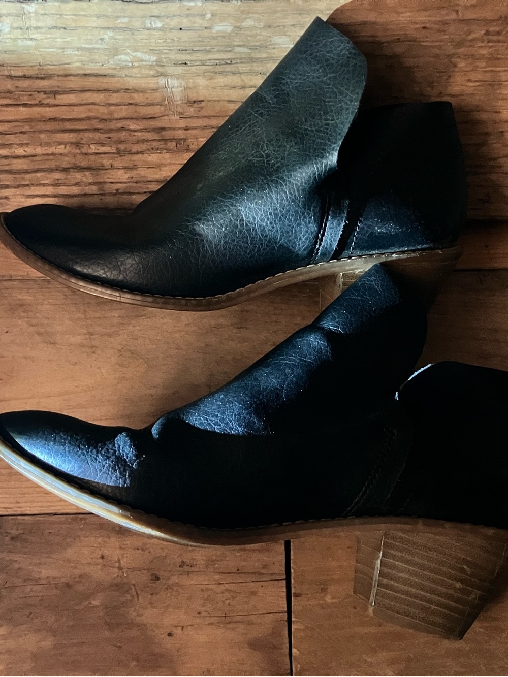 Universal Thread Women’s Black Ankle Booties 6.5